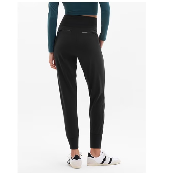 ATHLETA Venice High Rise Jogger Black Size Medium Tall - Picture 2 of 14